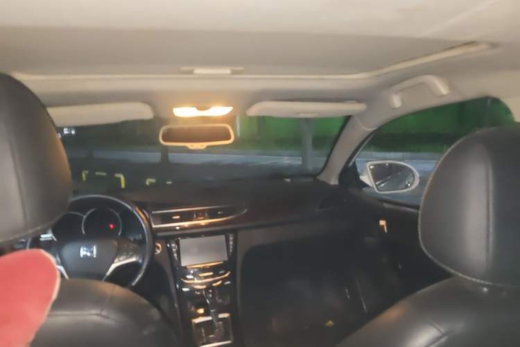 Used Zotye Z500 2016 1.5T CVT Luxury Model Headliner