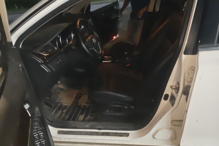 Used Zotye Z500 2016 1.5T CVT Luxury Model Left Front Seat