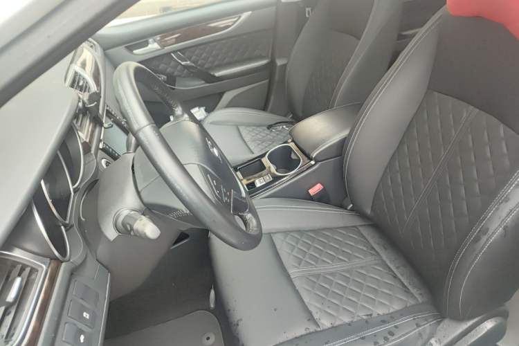 Used Zotye Z500 2016 1.5T CVT Luxury Model Left Front Seat