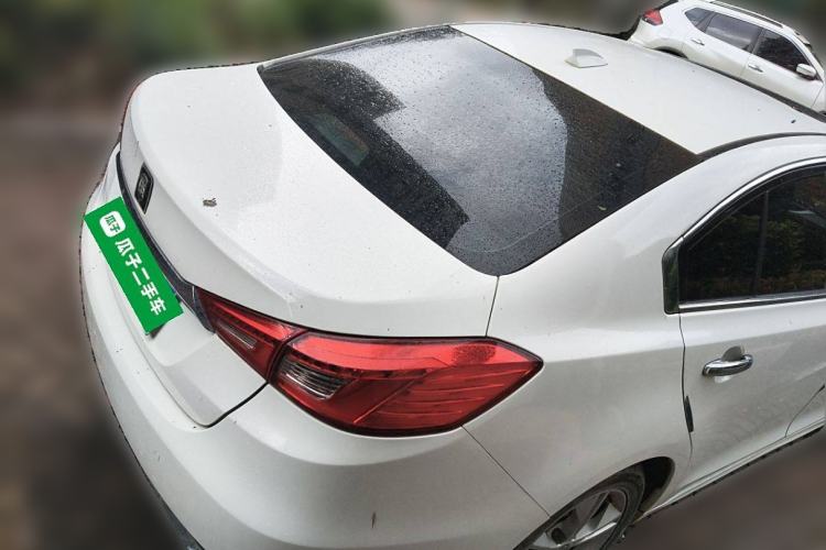 Used Zotye Z500 2016 1.5T CVT Luxury Model Rear Right 45 Deg