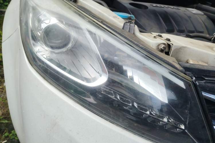 Used Zotye Z500 2016 1.5T CVT Luxury Model Right Front Headlight