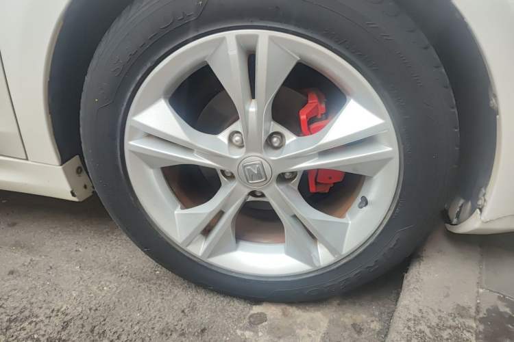 Used Zotye Z500 2016 1.5T CVT Luxury Model Right Front Wheel Hub