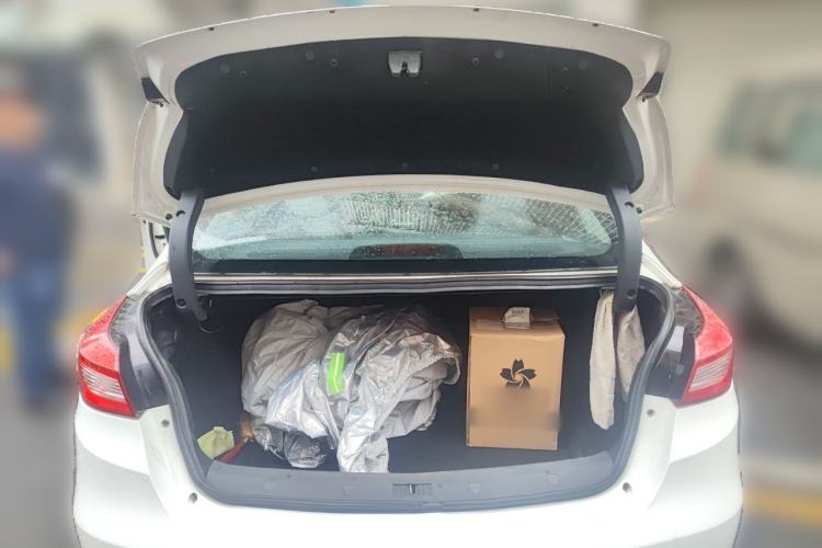 Used Zotye Z500 2016 1.5T CVT Luxury Model Trunk