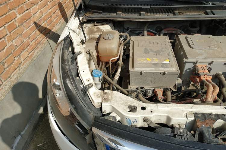 Used Zotye Z500 2019 EV Pro Luxury Model Engine Bay Right