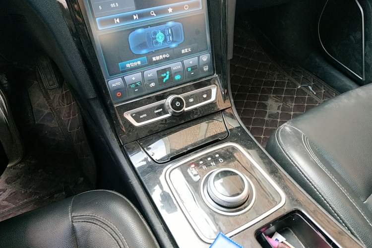 Used Zotye Z500 2019 EV Pro Luxury Model Gear Lever