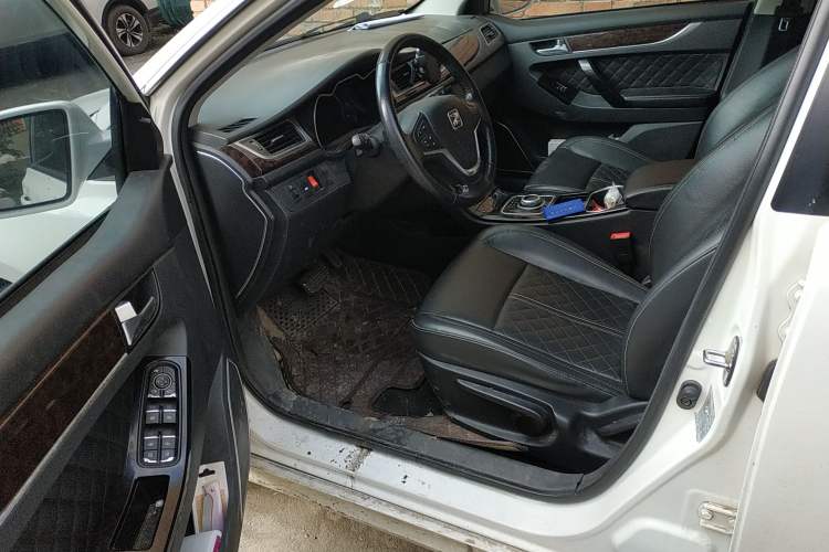 Used Zotye Z500 2019 EV Pro Luxury Model Left Front Seat