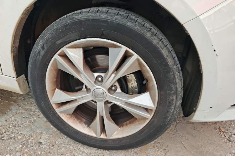 Used Zotye Z500 2019 EV Pro Luxury Model Right Front Wheel Hub