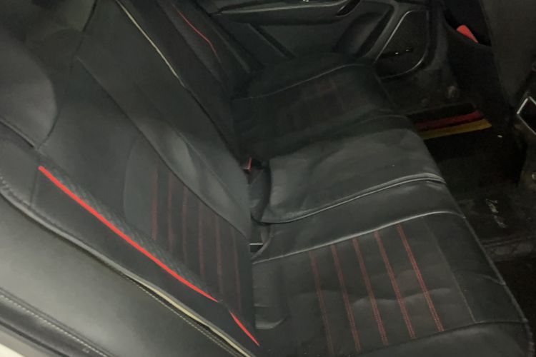Used Zotye Z560 2017 1.5T Manual Luxury Model Interior 1
