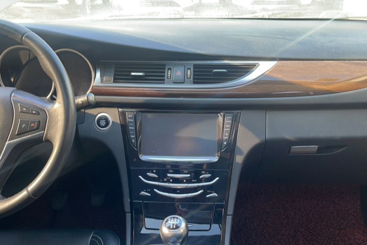 Used Zotye Z560 2017 1.5T Manual Luxury Model Audio And AC Panel