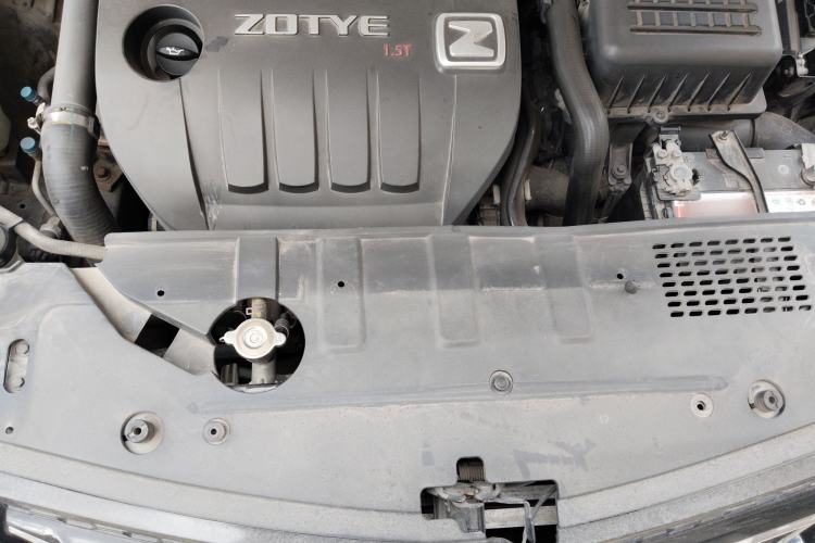 Used Zotye Z560 2017 1.5T CVT Luxury Model Engine Bay