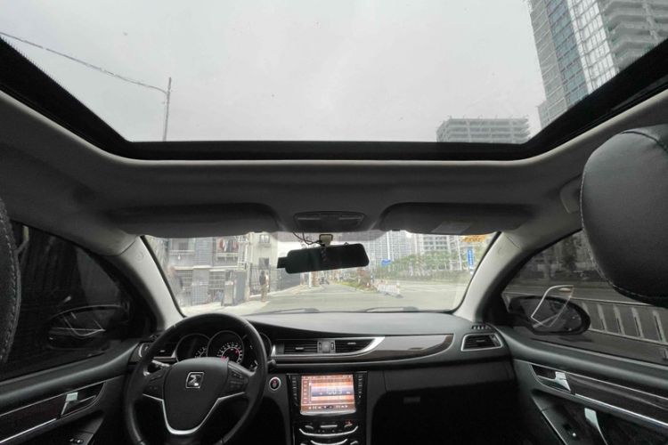 Used Zotye Z560 2017 1.5T Manual Luxury Model Headliner