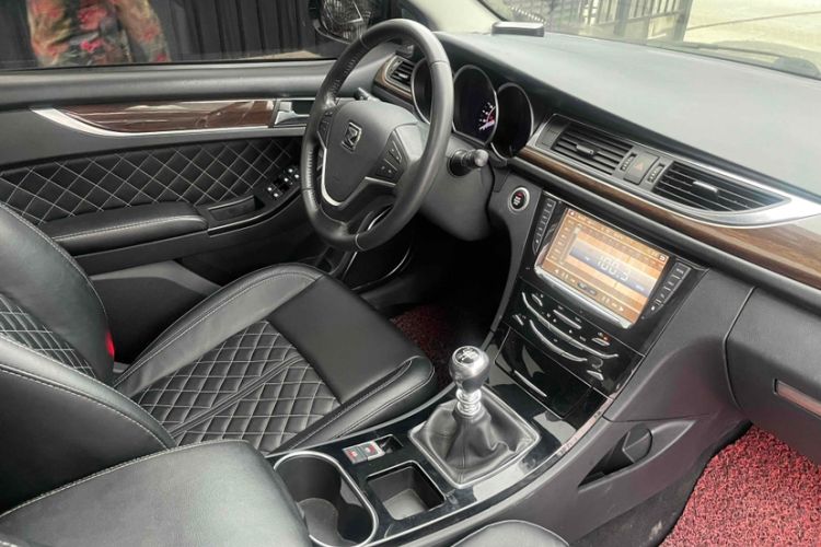 Used Zotye Z560 2017 1.5T Manual Luxury Model Interior 1