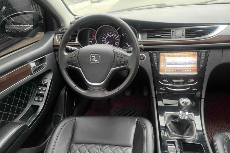 Used Zotye Z560 2017 1.5T Manual Luxury Model Interior 2