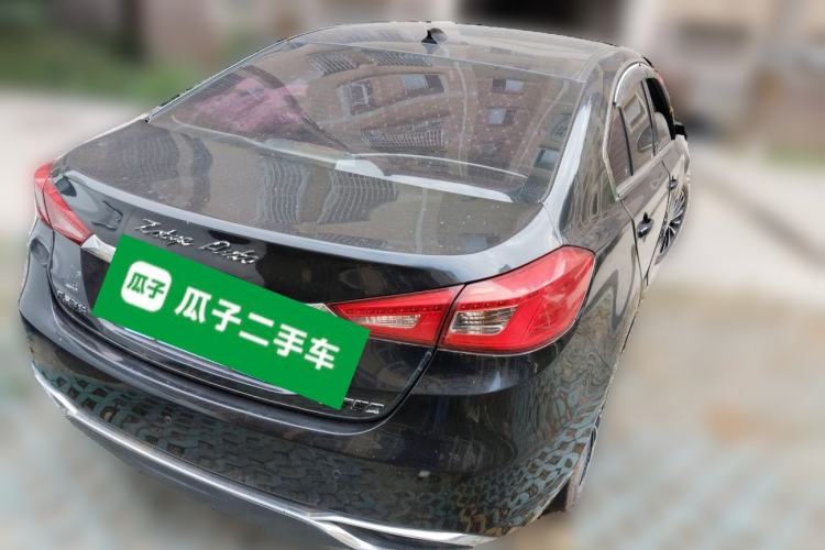 Used Zotye Z560 2017 1.5T CVT Luxury Model Rear Right 45 Deg