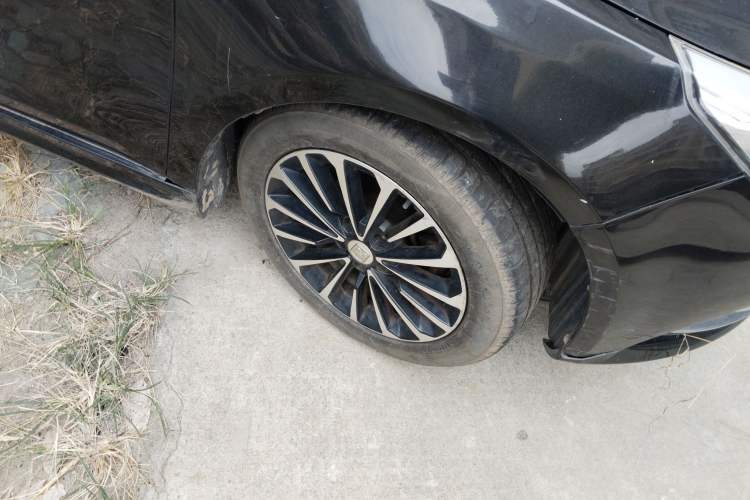Used Zotye Z560 2017 1.5T CVT Luxury Model Right Front Wheel Hub