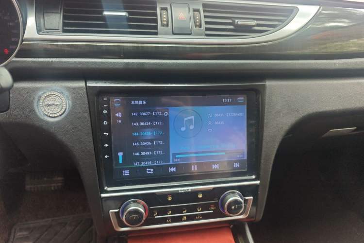 Used Zotye Z560 2017 1.5T CVT Comfort Model Audio And AC Panel