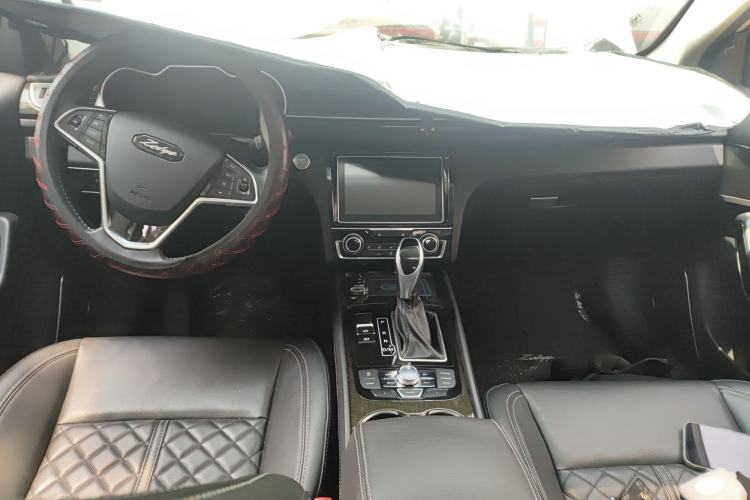 Used Zotye Z560 2017 1.5T CVT Luxury Model Center Console