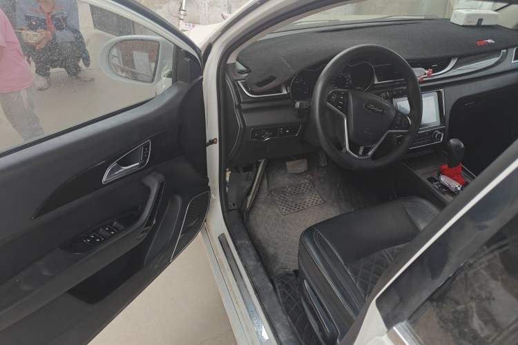 Used Zotye Z560 2017 1.5T CVT Luxury Model Driver Seat