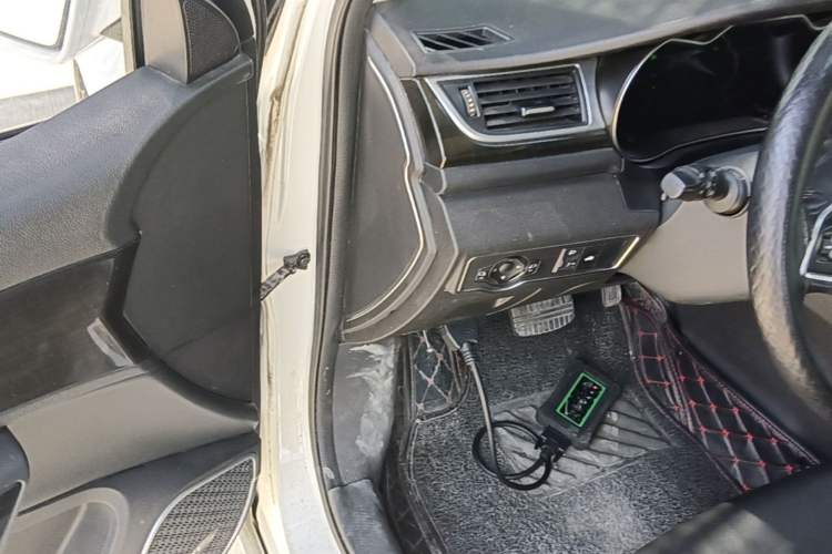 Used Zotye Z560 2017 1.5T CVT Luxury Model Driver Seat