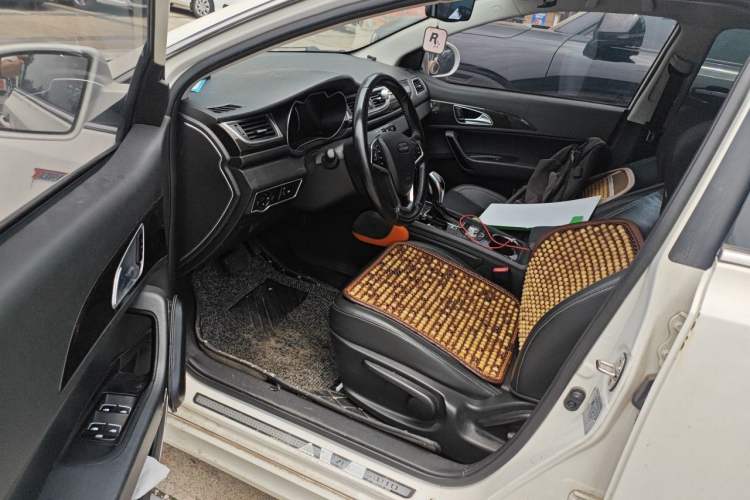 Used Zotye Z560 2017 1.5T CVT Luxury Model Driver Seat