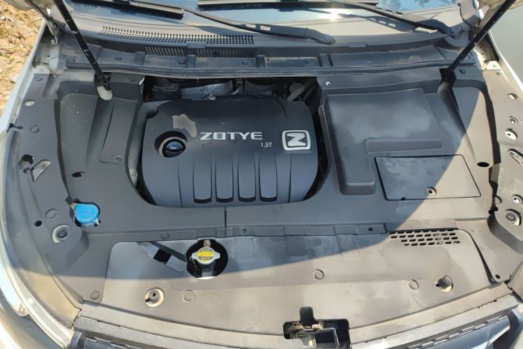 Used Zotye Z560 2017 1.5T CVT Luxury Model Engine Bay