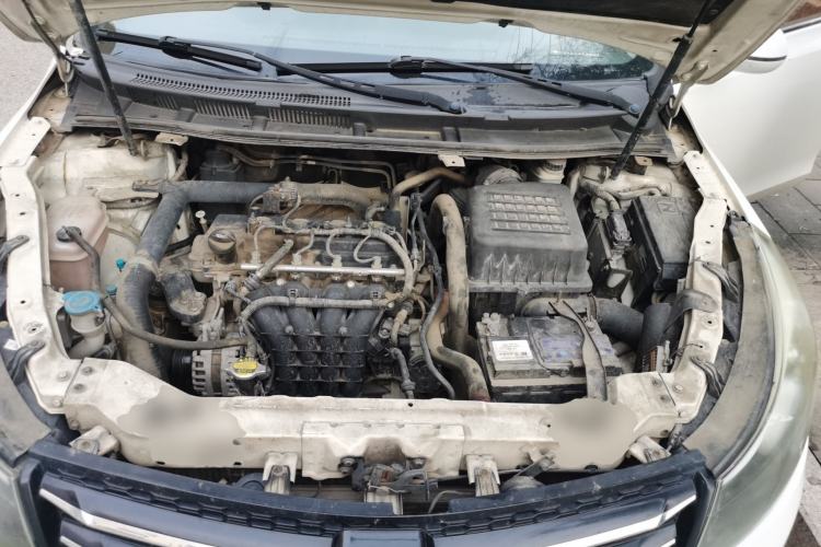 Used Zotye Z560 2017 1.5T CVT Luxury Model Engine Bay