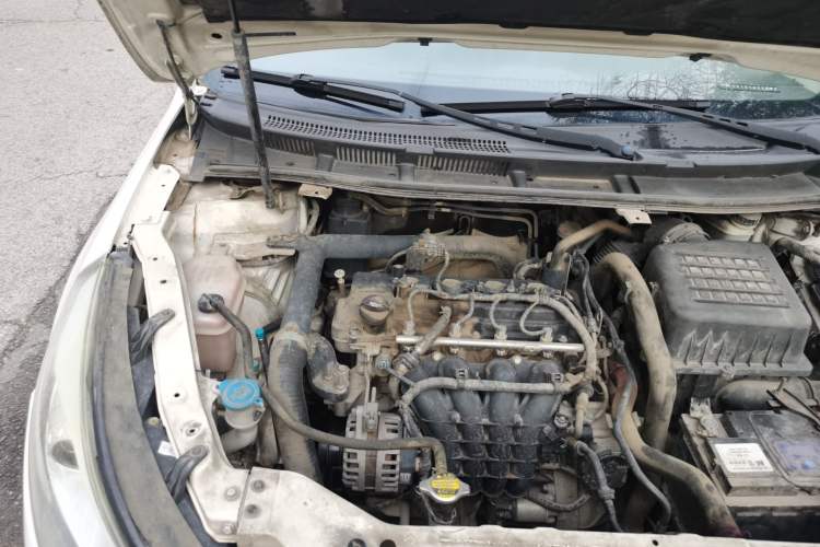 Used Zotye Z560 2017 1.5T CVT Luxury Model Engine Bay Right