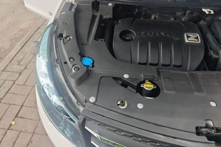 Used Zotye Z560 2017 1.5T CVT Comfort Model Engine Bay Right