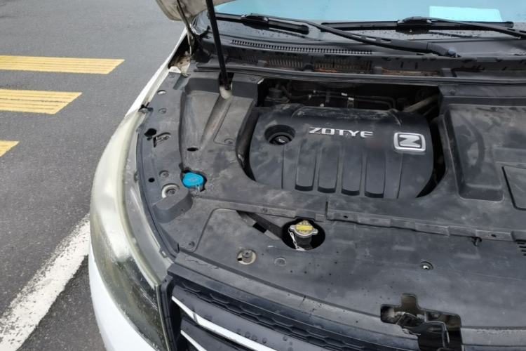 Used Zotye Z560 2017 1.5T CVT Luxury Model Engine Bay Right
