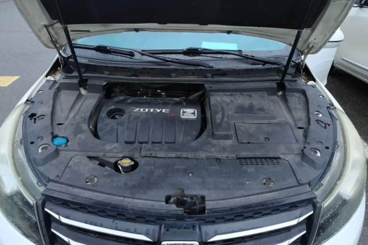 Used Zotye Z560 2017 1.5T CVT Luxury Model Engine Bay
