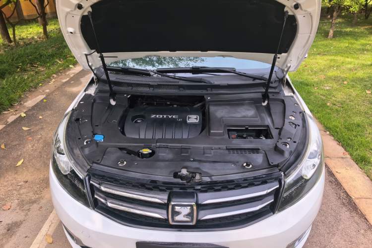 Used Zotye Z560 2017 1.5T CVT Luxury Model Engine Bay
