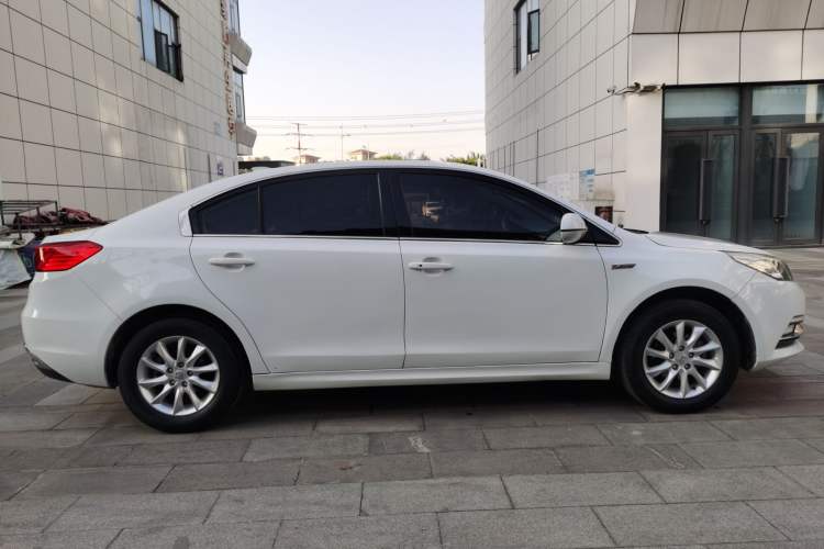Used Zotye Z560 2017 1.5T CVT Comfort Model Exterior 2