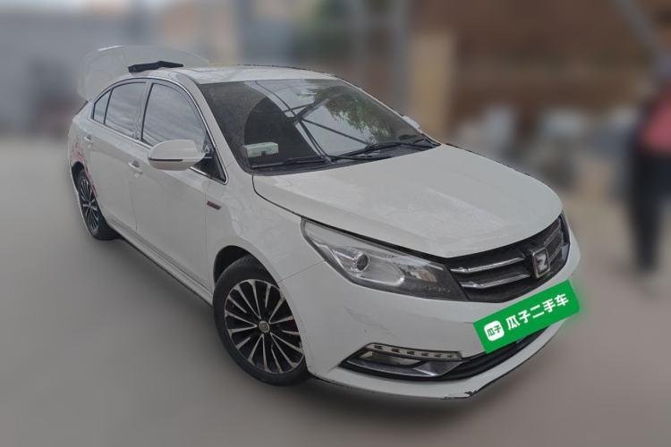 Used Zotye Z560 2017 1.5T CVT Luxury Model Front Right 45 Deg