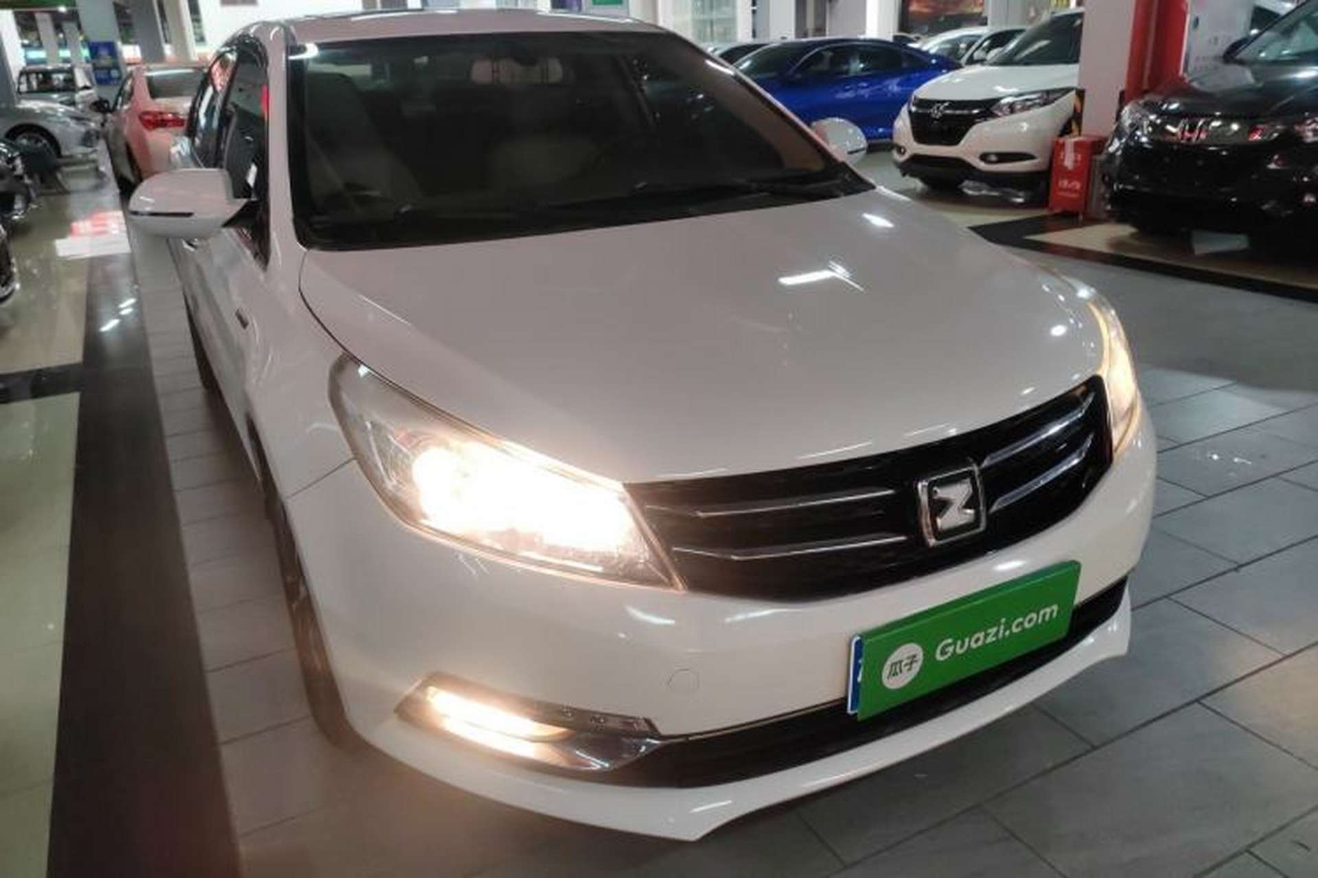 Used Zotye Z560 2017 1.5T CVT Luxury Model Front Right 45 Deg