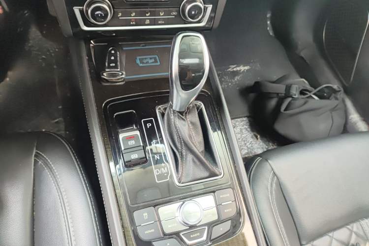 Used Zotye Z560 2017 1.5T CVT Luxury Model Gear Lever