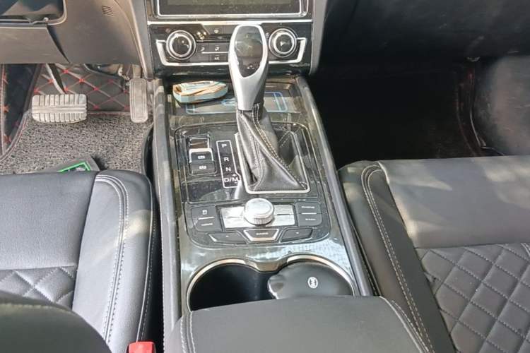 Used Zotye Z560 2017 1.5T CVT Luxury Model Gear Lever