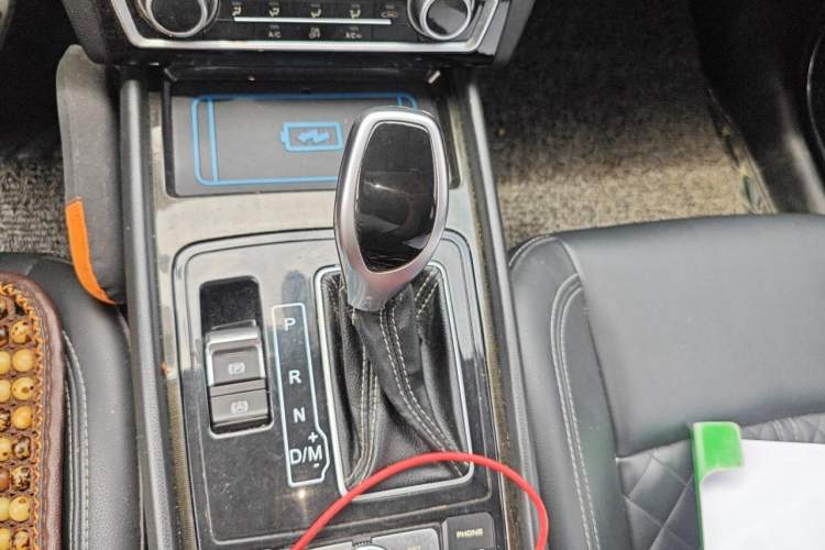 Used Zotye Z560 2017 1.5T CVT Luxury Model Gear Lever
