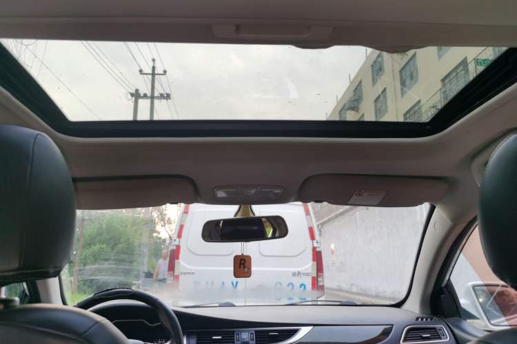 Used Zotye Z560 2017 1.5T CVT Luxury Model Headliner