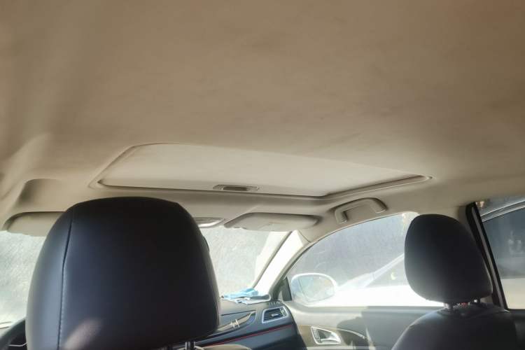 Used Zotye Z560 2017 1.5T CVT Luxury Model Headliner