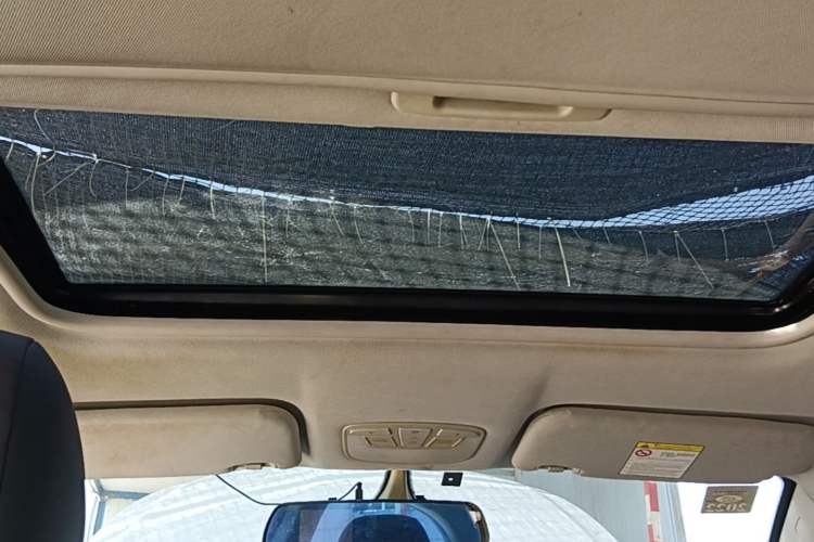 Used Zotye Z560 2017 1.5T CVT Luxury Model Headliner