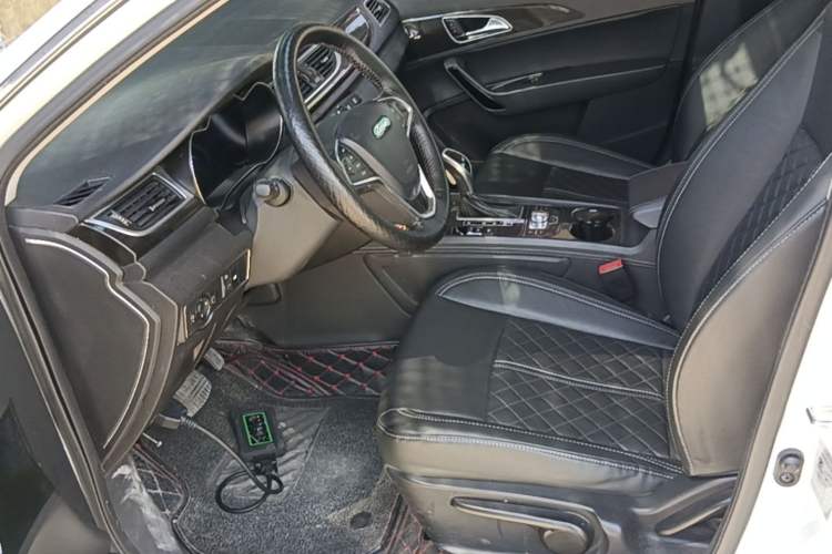 Used Zotye Z560 2017 1.5T CVT Luxury Model Left Front Seat