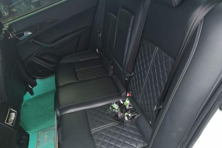 Used Zotye Z560 2017 1.5T CVT Luxury Model Left Rear Seat
