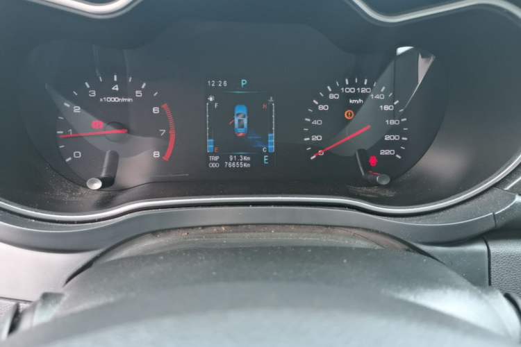 Used Zotye Z560 2017 1.5T CVT Luxury Model Odometer Close Up