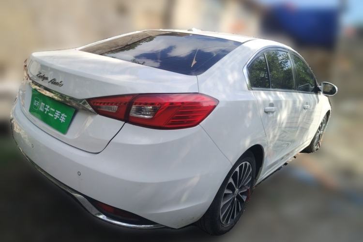 Used Zotye Z560 2017 1.5T CVT Luxury Model Rear Right 45 Deg