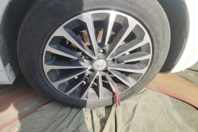 Used Zotye Z560 2017 1.5T CVT Luxury Model Right Front Wheel Hub
