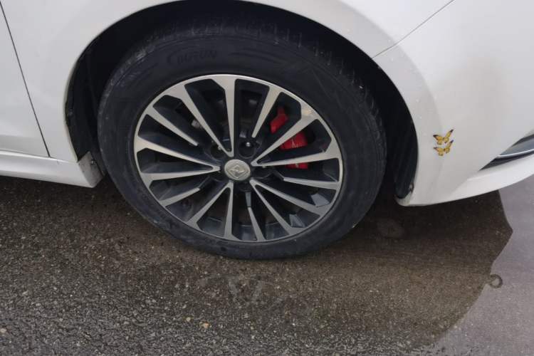 Used Zotye Z560 2017 1.5T CVT Luxury Model Right Front Wheel Hub