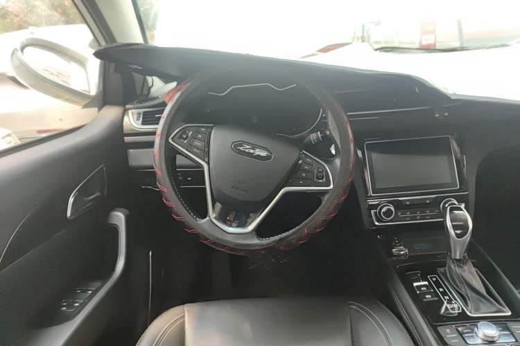 Used Zotye Z560 2017 1.5T CVT Luxury Model Steering Wheel