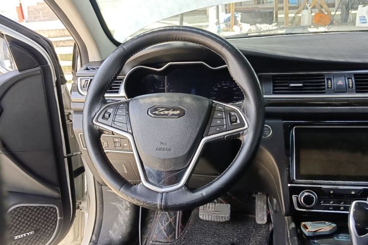 Used Zotye Z560 2017 1.5T CVT Luxury Model Steering Wheel