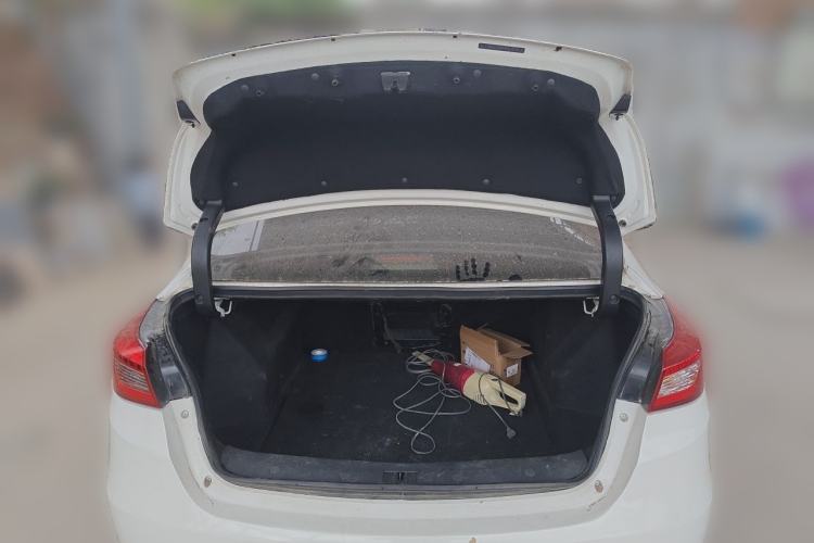 Used Zotye Z560 2017 1.5T CVT Luxury Model Trunk