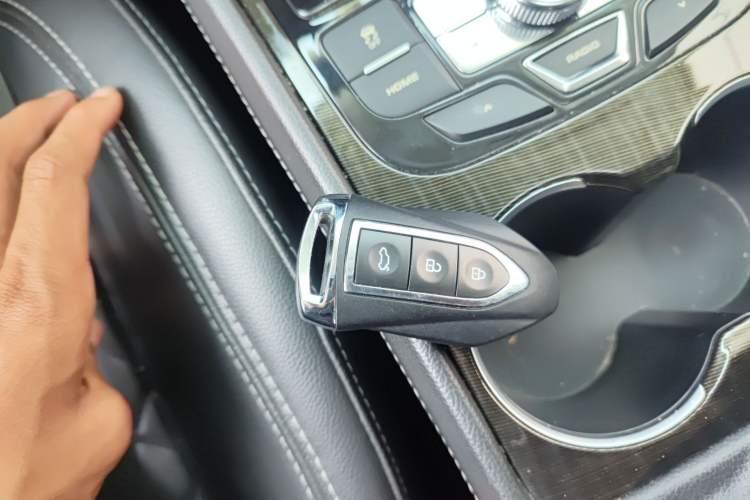 Used Zotye Z560 2017 1.5T CVT Luxury Model Vehicle Key